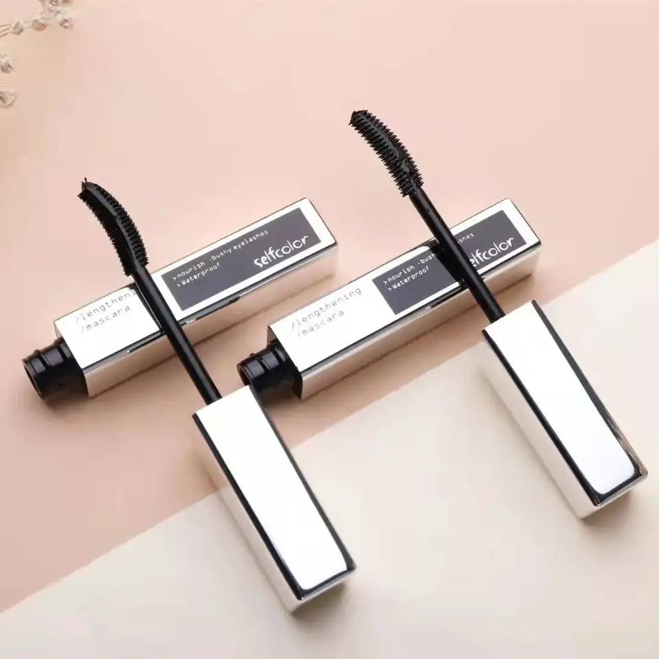 9 Types of Mascara Brushes and Their Effects